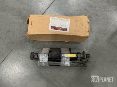 (12) Hand Scissor Jacks