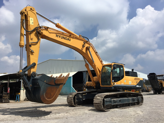 2015 Hyundai Robex 480LC-9S Track Excavator