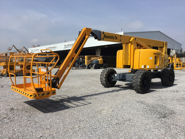 2013 Haulotte HA20PX 4WD Diesel Articulating Boom Lift 2013 Haulotte HA20PX 4WD Diesel Articulating Boom Lift