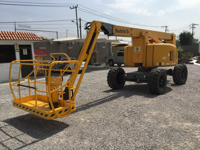 2013 Haulotte HA20PX 4WD Diesel Articulating Boom Lift 2013 Haulotte HA20PX 4WD Diesel Articulating Boom Lift