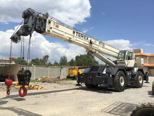 1999 Terex RT-190 Rough Terrain Crane