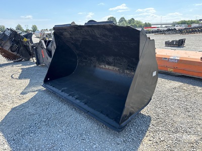 Leonardi Benne Wheel Loader Bucket - Fits Hitachi ZW180