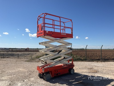 2014 Snorkel S2632E Electric Scissor Lift