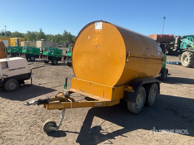 Trailer Engineering 2140 L Trailer Mounted Poly Benzinetank
