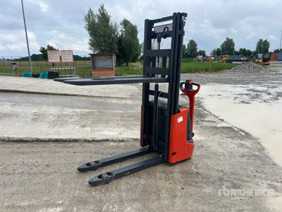 2017 Linde L12 1200 kg Electric رافعة الباليت