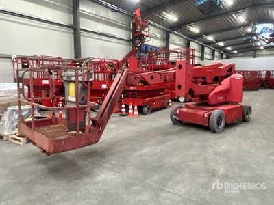 2012 JLG E400AJPN 2WD Electric Articulating Boom Lift