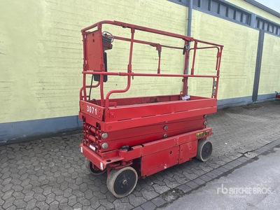 2012 Aichi SV06CNL Electric Scissor Lift