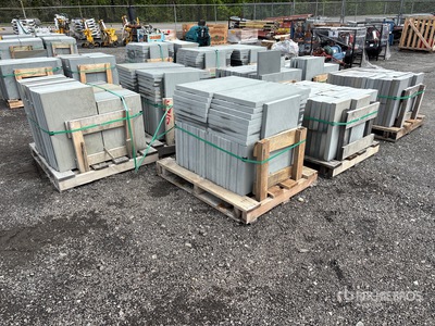 Quantity of (7) Pallets of Bluestone Landscaping Paver Pierres