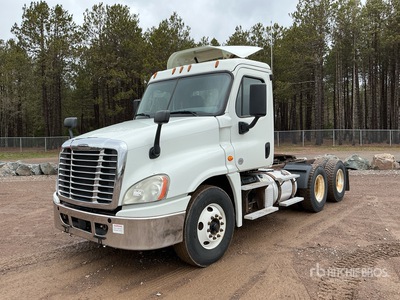 2019 Freightliner Cascadia 125 6x4 T/A Day Cab Truck Tractor
