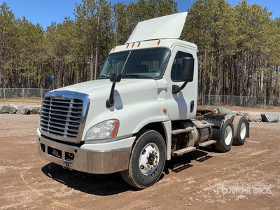 2019 Freightliner Cascadia 125 6x4 T/A Day Cab Truck Tractor