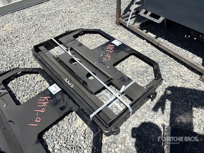 2026 GIYI GY-FR47 47 in Mini Skid Steer Forks (Unused)