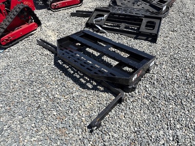 2026 GIYI GY-DHC 60 in Skid Steer Forks (Unused)