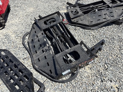 2026 GIYI GY-SF60 60 in Side shift Skid Steer Forks (Unused)
