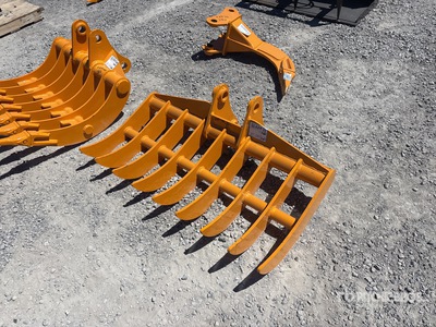 2026 GIYI 44 in Excavator Rake - Fits Cat 305 (Unused)