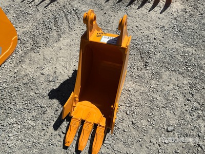 2026 GIYI GY-BK 12 in Excavator Bucket - Fits Cat 305 (Unused)