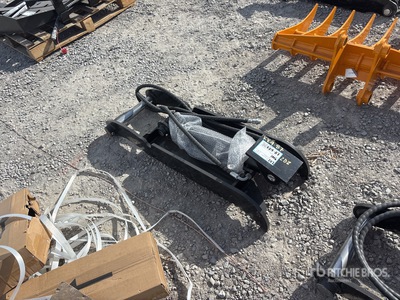 2026 GIYI GY-XJ7T 16 in Hydraulic Excavator Thumb (Unused)