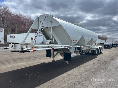 1990 Fruehauf 9075 Tri/A Rimorchio cisterna pneumatico