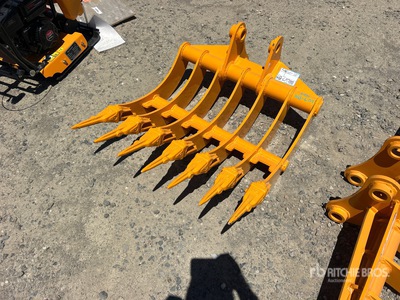 2026 GIYI 32 in Excavator Rake - Fits Cat 305 (Unused)