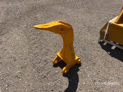 2026 GIYI Excavator Ripper - Fits Cat 305 (Unused)