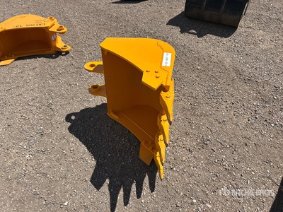 2026 GIYI GY-BK 24 in Digging Excavator Bucket - Fits Cat (Unused)