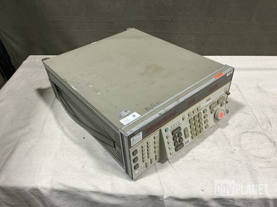 (2) HP 8662A Synthesized Signal Generators