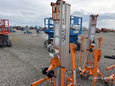 2020 Liftsmart MLC-24 رافعة المواد