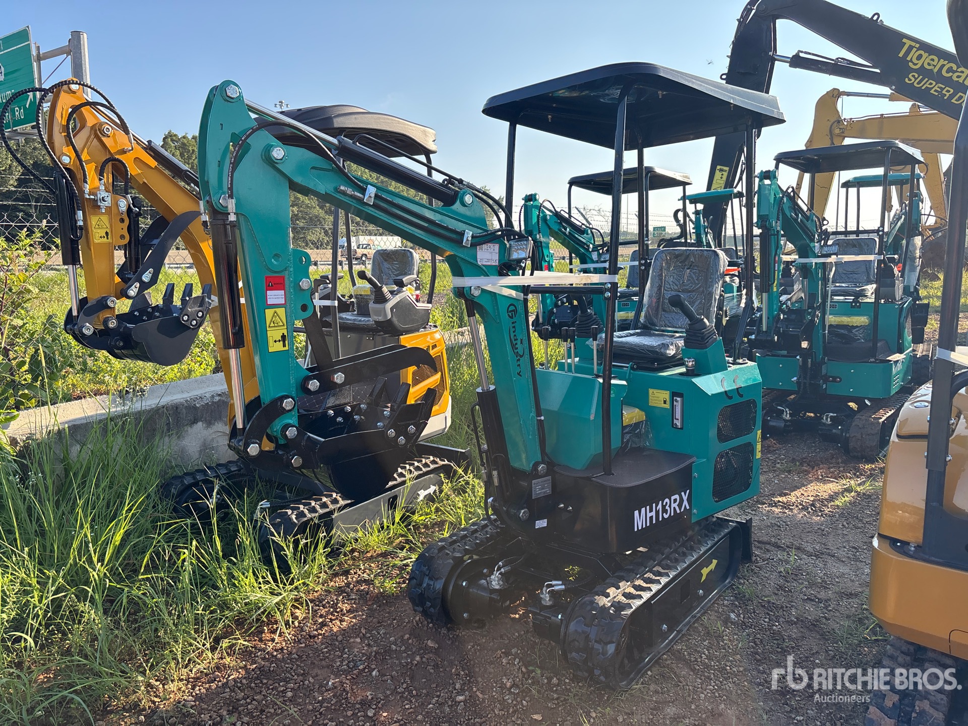 2026 CFG MH13RX Mini Excavator (Unused)