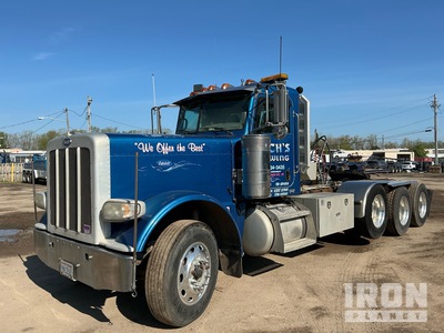 2010 Peterbilt 389 8x4 Heavy Haul Tri/A Day Cab Truck Tractor