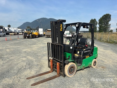 2015 Yale GTP050LX 4800 lb Pneumatic Tire Forklift