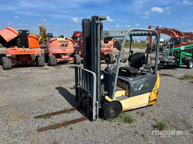 2017 LiuGong CLG2015A1 1900 lb Electric Forklift