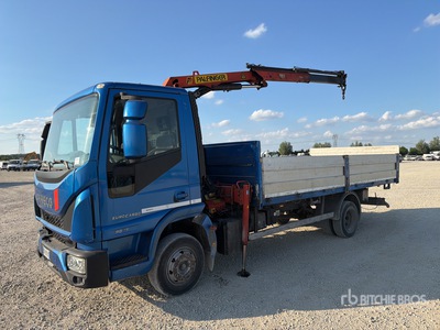 Palfinger PK5800A 3080 kg on 2005 Iveco Eurocargo 4x2 Autocarro cassone fisso con gru