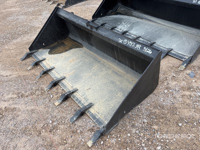 72 In Low Pro w/Teeth Skid Steer Bucket (Unused)