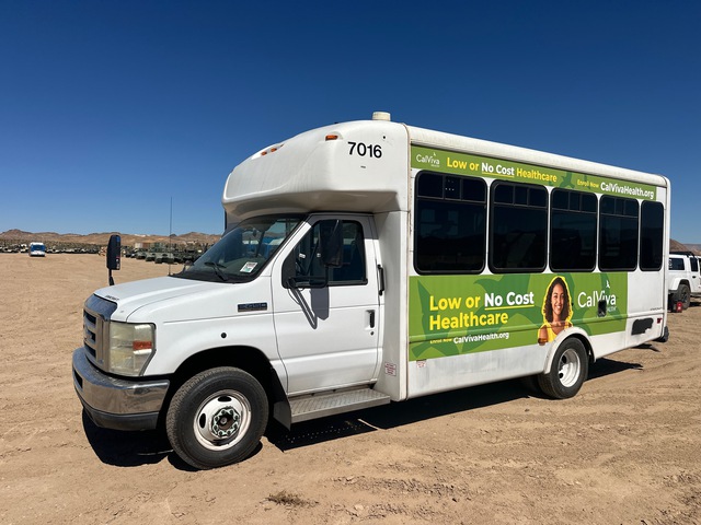 2014 Ford E-450 Econoline Super Duty Bus