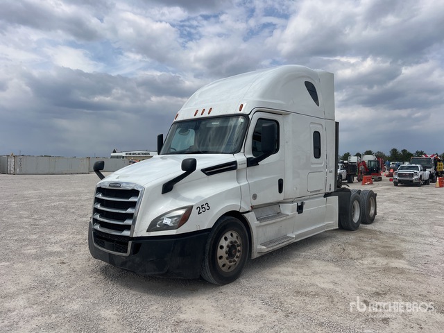 2020 Freightliner Cascadia 126 6x4 T/A Sleeper Truck Tractor
