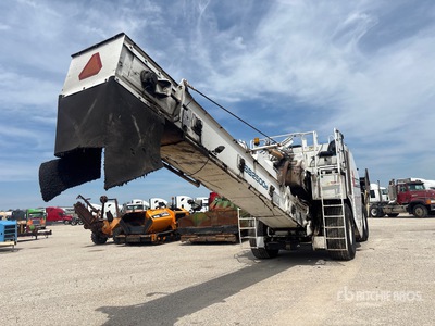 2013 Roadtec SB2500E Wheel Asphalt Transfer Machine