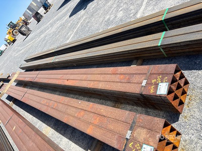 Quantity of Kit Containers Square Tubing Pipe (Unused)