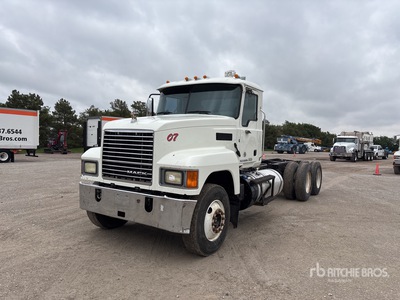 2017 Mack CHU613 6x4 Autocarro cabina e telaio