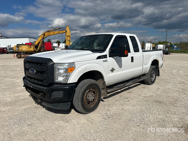 2015 Ford F-250 XL 4x4 Extended Cab Pickup