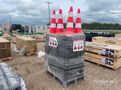 Quantity of (250) 2026 MTO A2250 28 in Verkeer kegels (Unused)