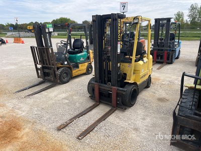 Hyster 550XM 4950 lb Cushion Tire Carretilla Elevadora