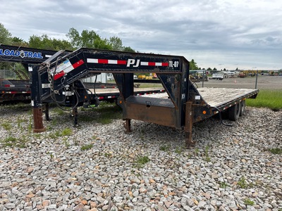 2015 PJ 20 ft T/A Gooseneck Equipment Trailer