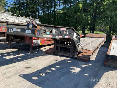 2013 Fontaine Renegade LXT40N 40 ton T/A Removable Gooseneck Lowboy Trailer