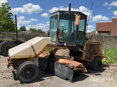 2002 Waldon Sweep Master 250 Barredora