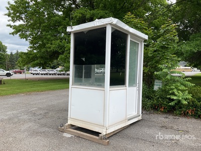 Austin Mohawk ALB46H1FW 6 ft x 4 ft 1 Person Skid-Mounted Guard Shack