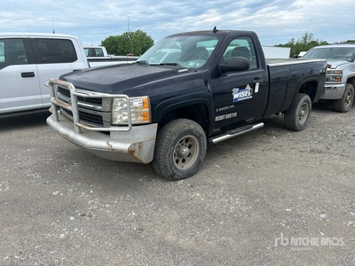 2008 Chevrolet Silverado 2500 HD LS 4x4 Pickup