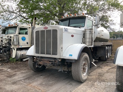 Crown Tank on 2012 Peterbilt 388 8x4 Vakuumtankwägen (Inoperable)