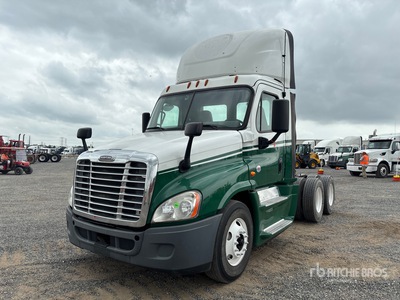 2016 Freightliner Cascadia 125 6x4 Cabeza Tractora Cabina Corta
