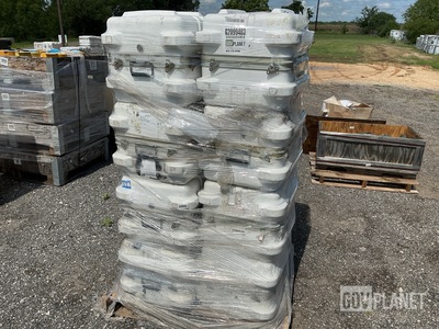 (16) Storage Cases