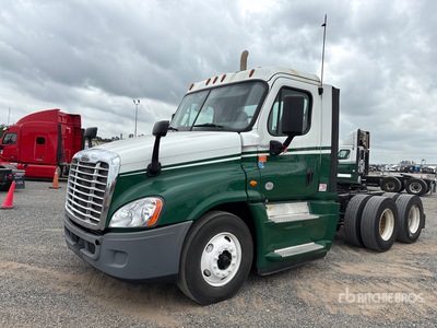2016 Freightliner Cascadia 125 6x4 تراكتور شاحنة نهارية (ثنائية المحور)