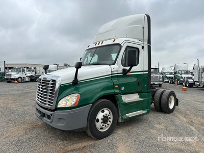 2018 Freightliner Cascadia 125 4x2 Day Cab Truck Tractor